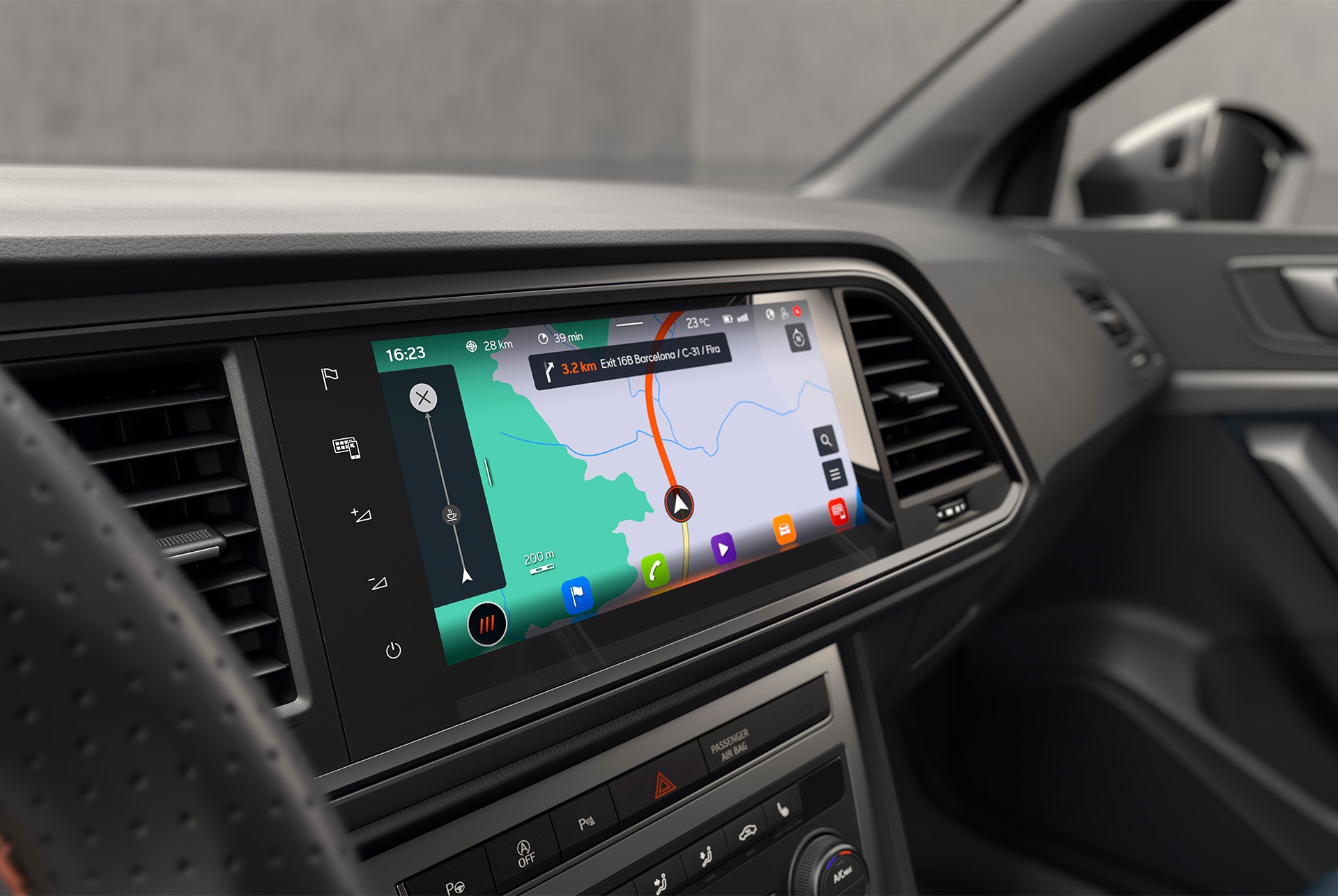 CUPRA Ateca interiör med infotainmentsystem med pekskärm och CUPRA CONNECT-navigering.