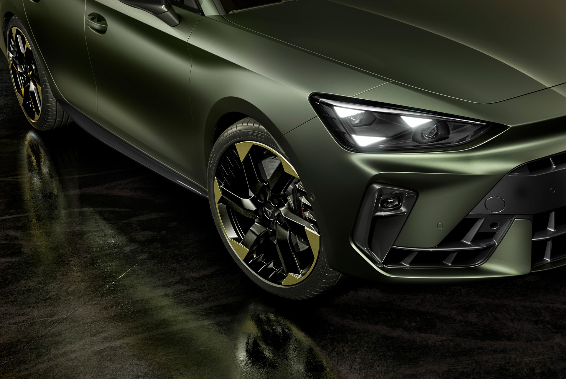 Närbild på 19-tumsfälgen i svavelfärg som ingår i den nya Tribe-utgåvan.