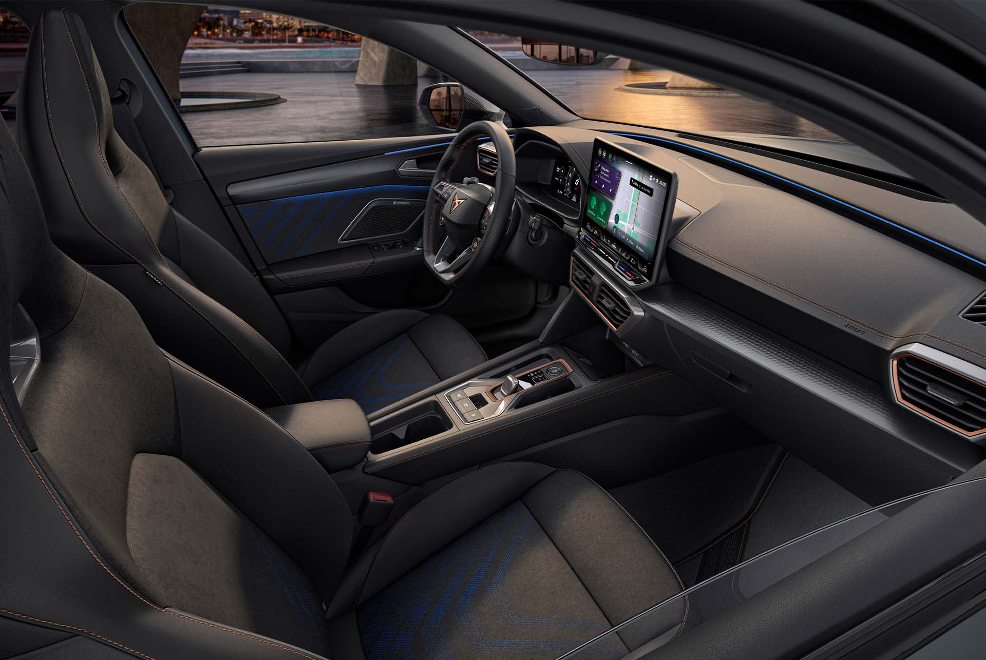 nya cupra leon sportstourer 2024 dynamisk interiördesign, skålade säten av återvunnet veganskt mikrofibermaterial, elektriska minnesfunktioner och värmeinställningar.