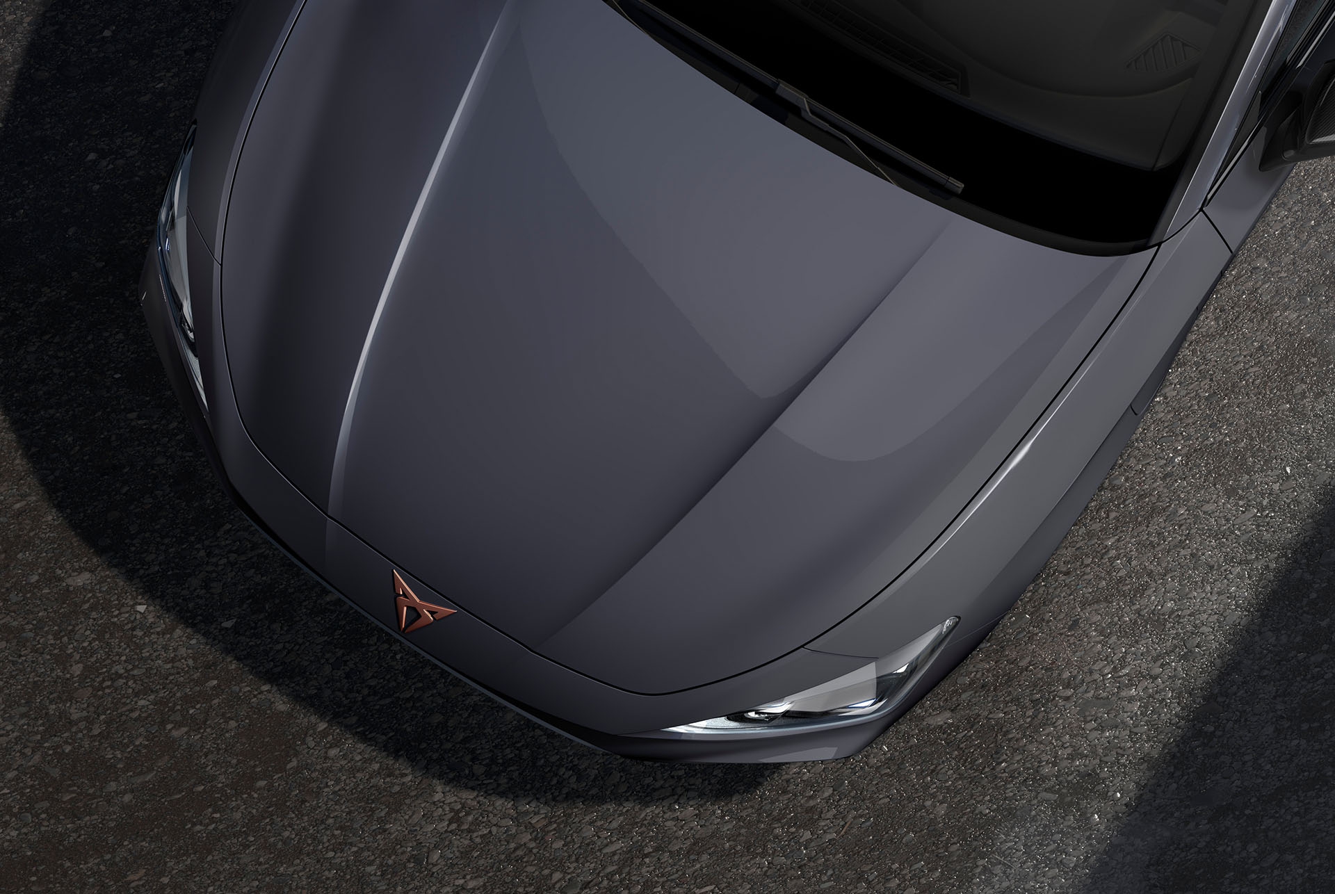 Grafengrå motorhuv på nya cupra leon sportstourer 2024 sedd ovanifrån