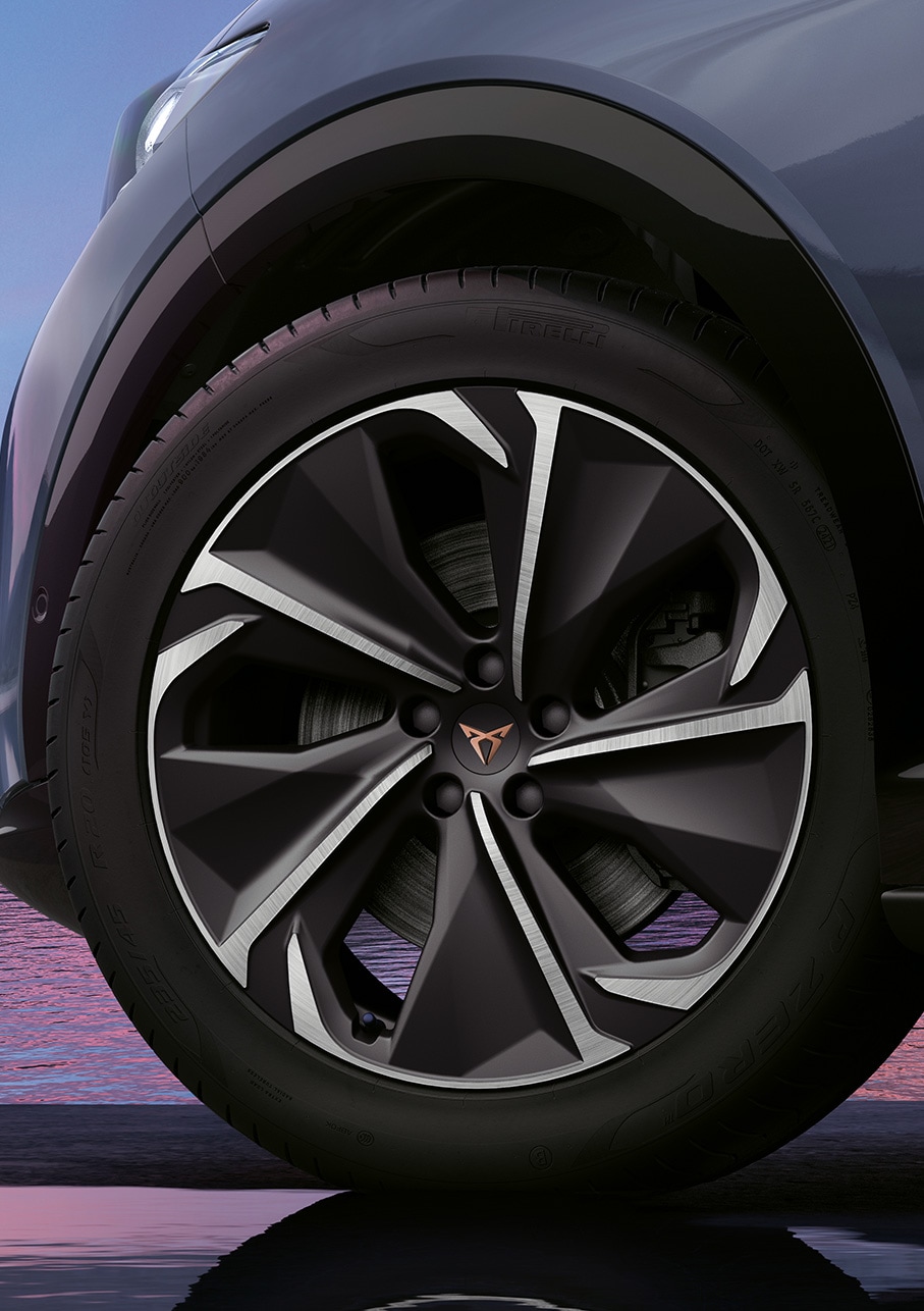 De nya 2024 cupra tavascan sport mattsvarta 20-tums aerofälgarna